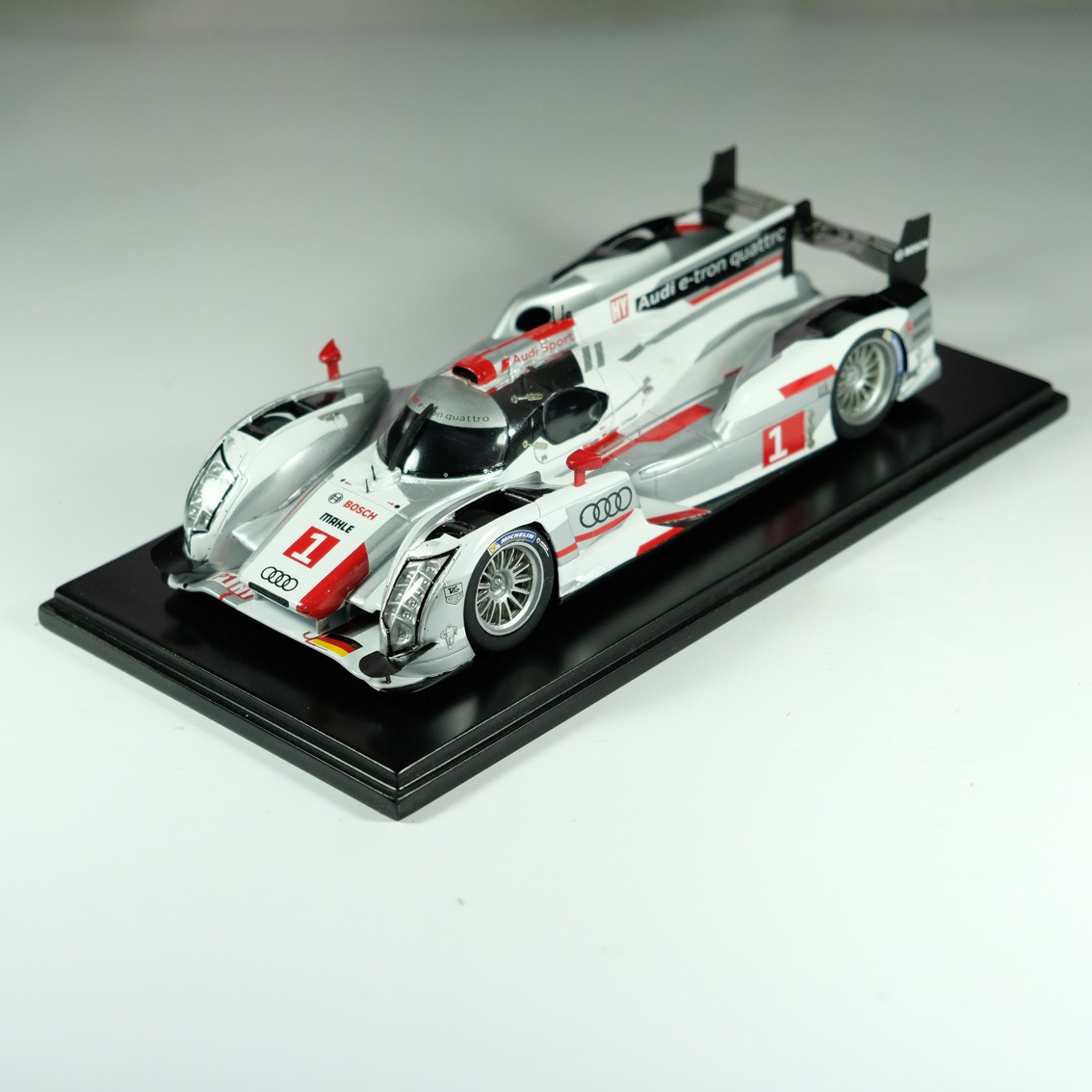 1 24 kit Audi E Tron Ultra Le Mans 2012 maquette kit profil 24